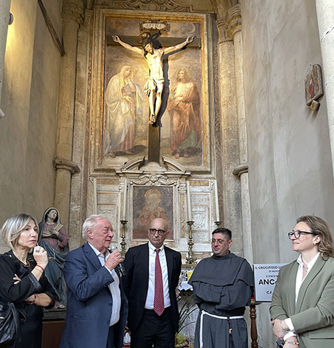 menicacci napoli crocifisso