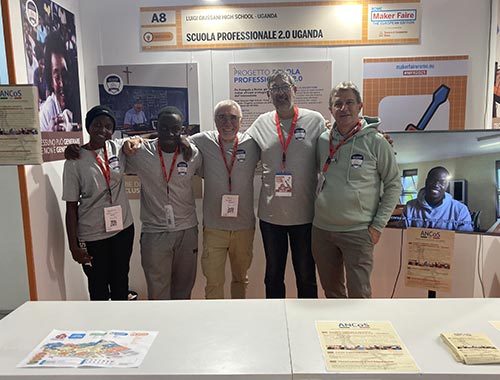 scuola professionale uganda maker faire