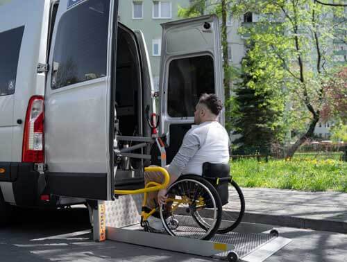 trasporto disabili a pisa con il progetto ancos Pulmino Amico